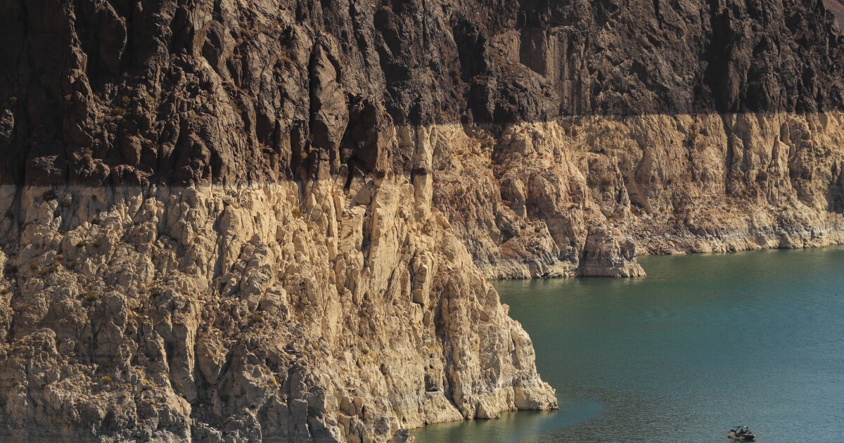 'Unrecognizable.' Lake Mead, a lifeline for water in Los Angeles and the West, tips toward crisis 1 'Unrecognizable.' Lake Mead, a lifeline for water in Los Angeles and the West, tips toward crisis