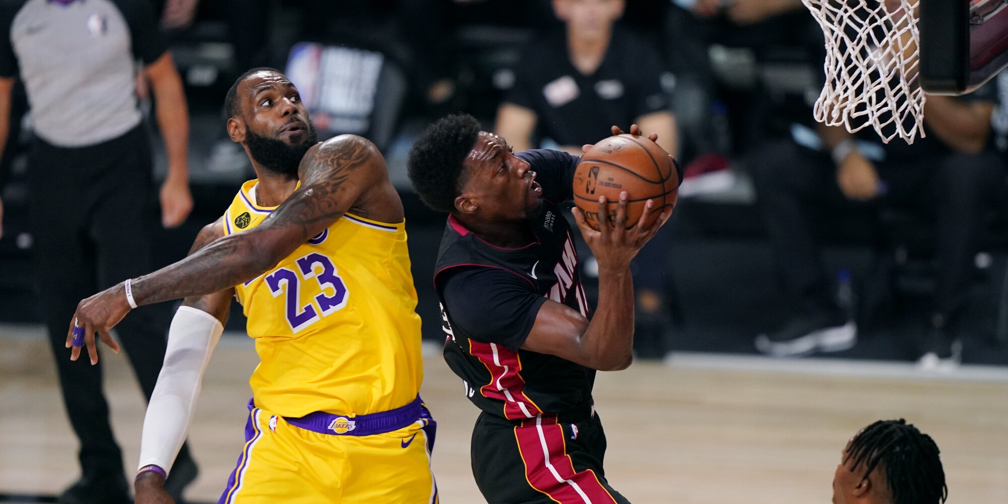 Lakers vs. Heat Game 1: Live updates, score and analysis - Los Angeles Times
