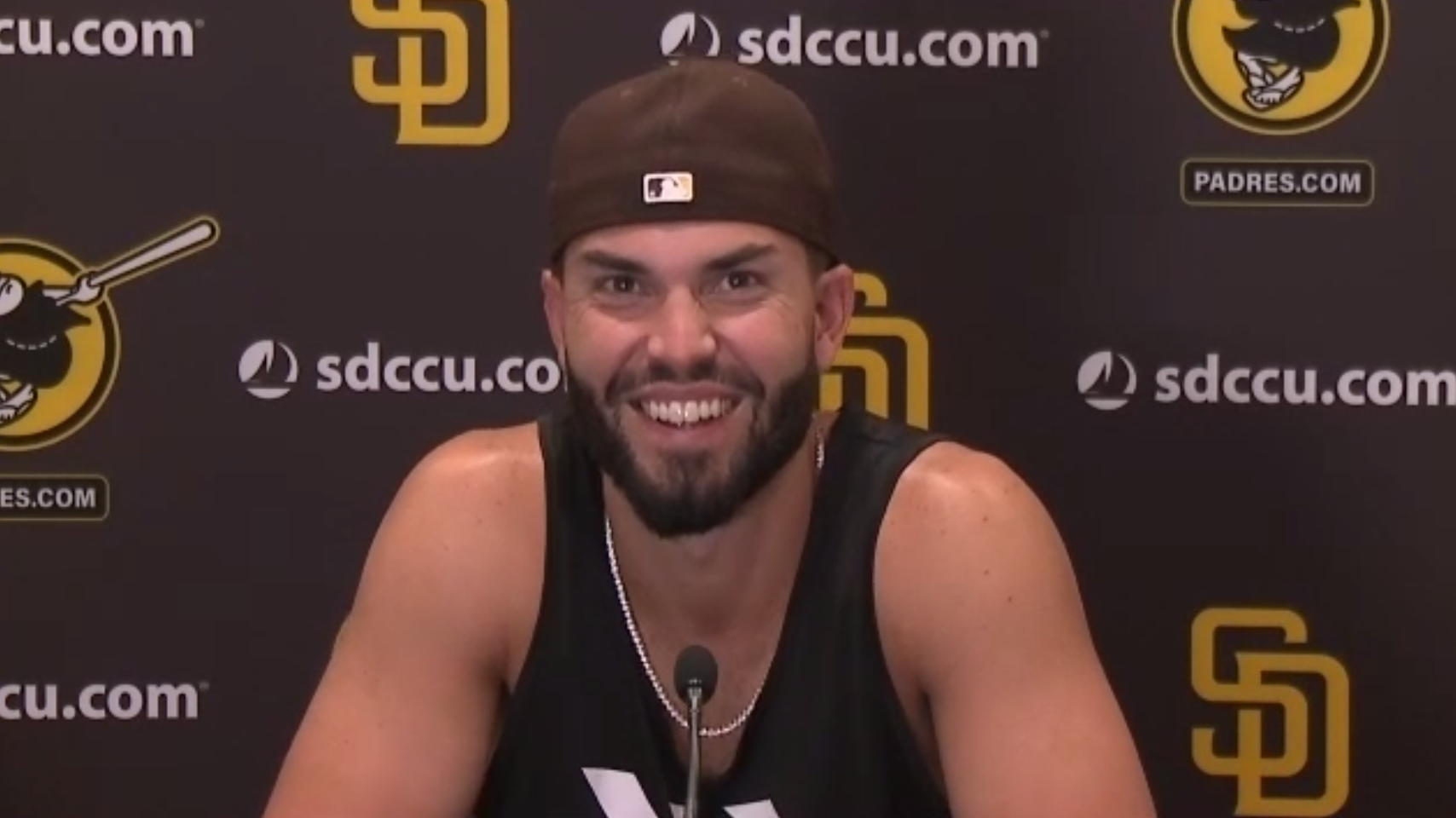 Padres' Eric Hosmer traded to Red Sox after Juan Soto snafu