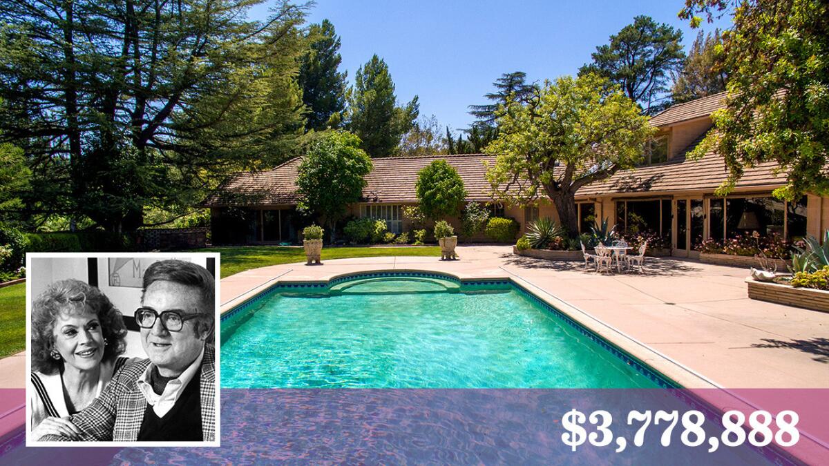 The longtime home of entertainers Jayne Meadows and Steve Allen has sold in Encino.