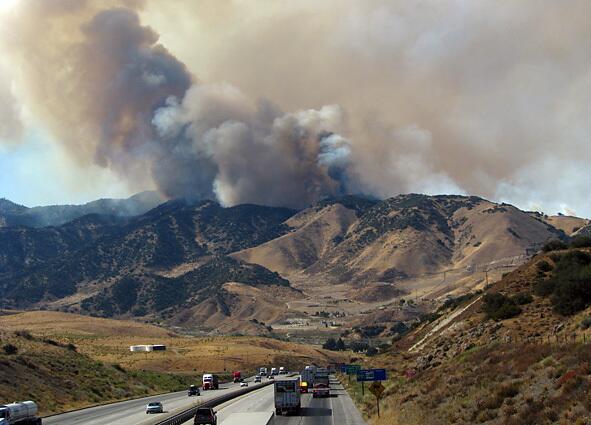 Brush fire near Interstate 5