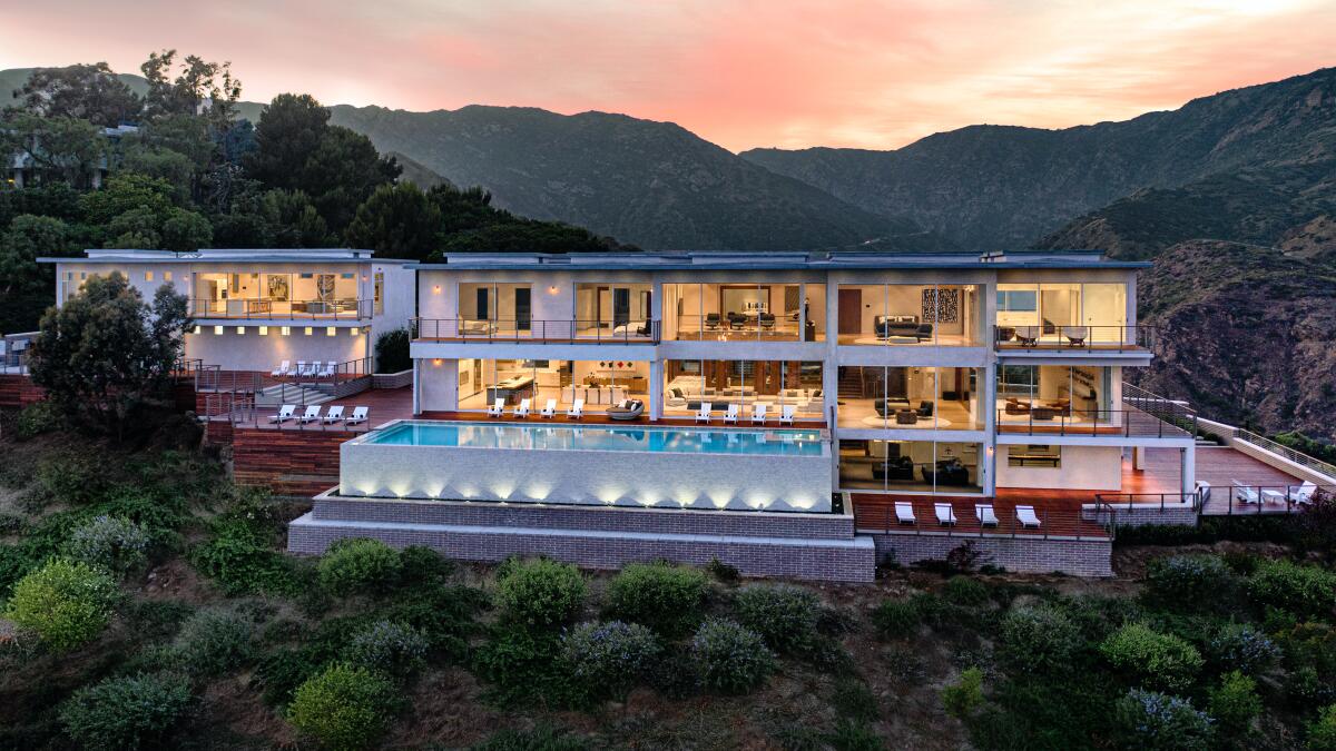 The Place at Castle Hills | MC Companies, image size:1200x675