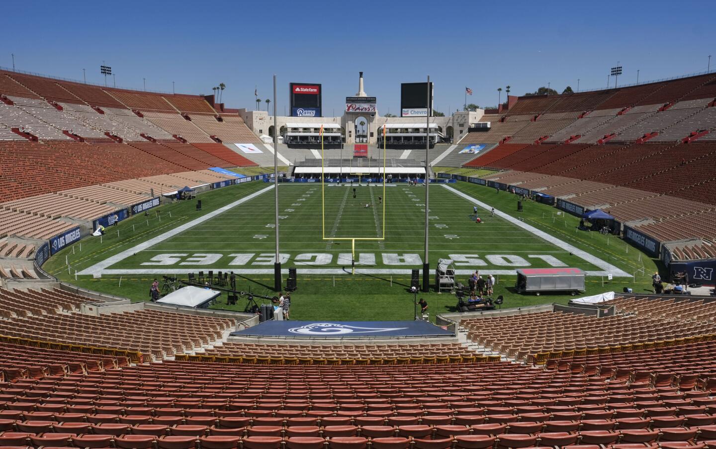 Rams return to Los Angeles