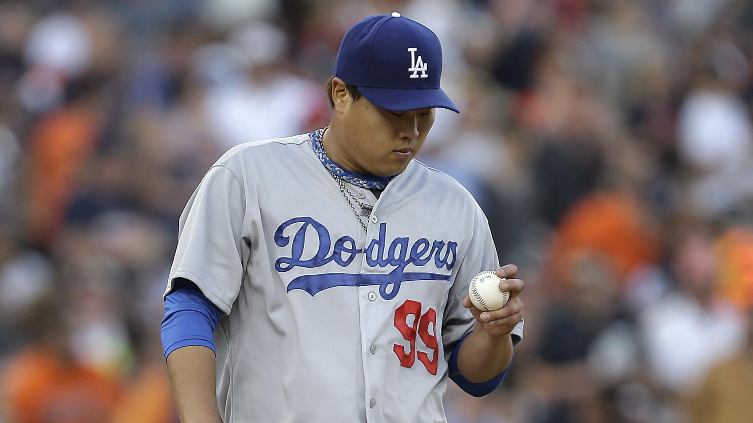 Dodgers: What should LA do with out Hyun-Jin Ryu?