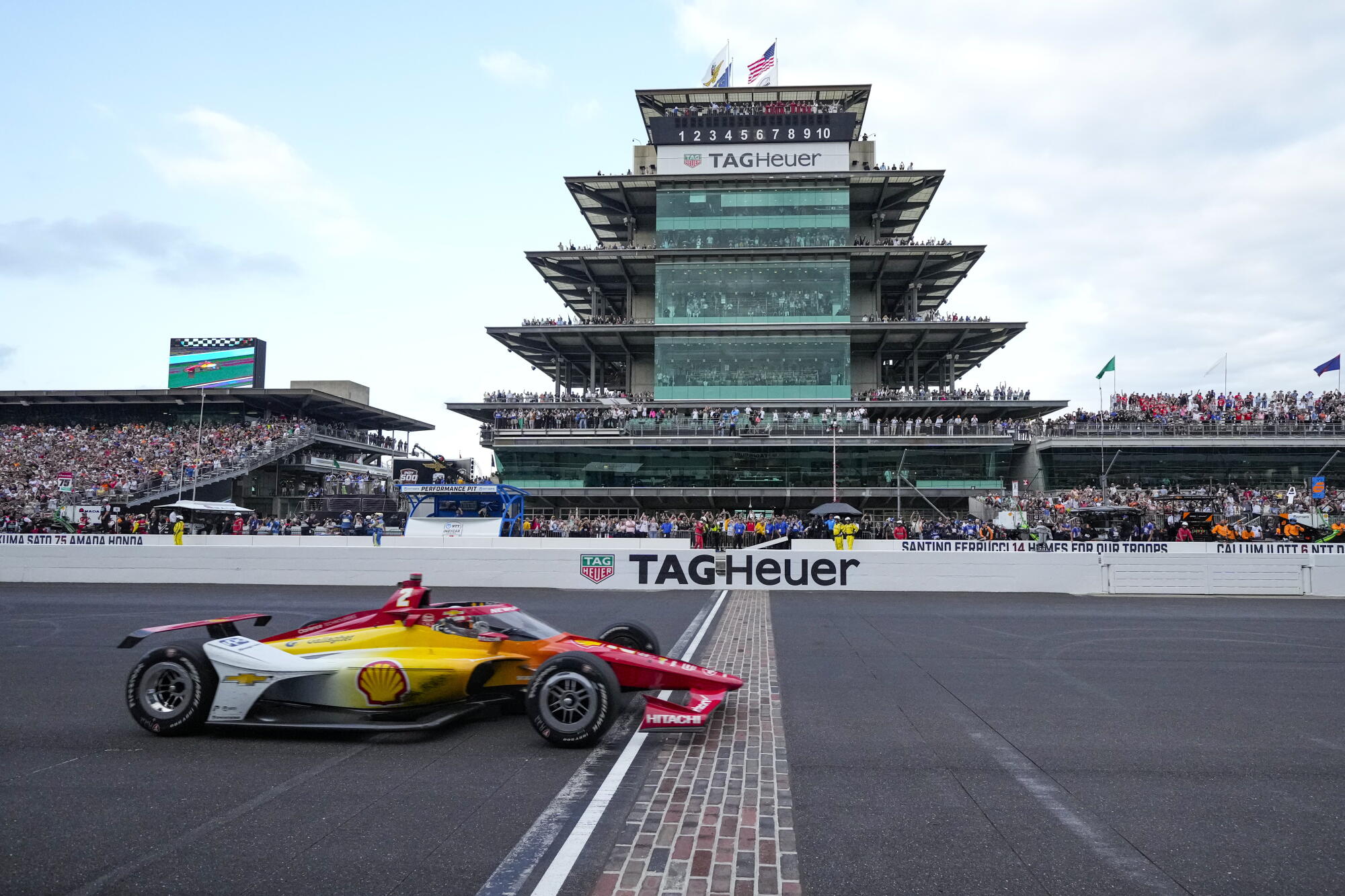 Indy Racetrack Josef Newgarden becomes first repeat Indy 500 winner in 22 years - Los ...