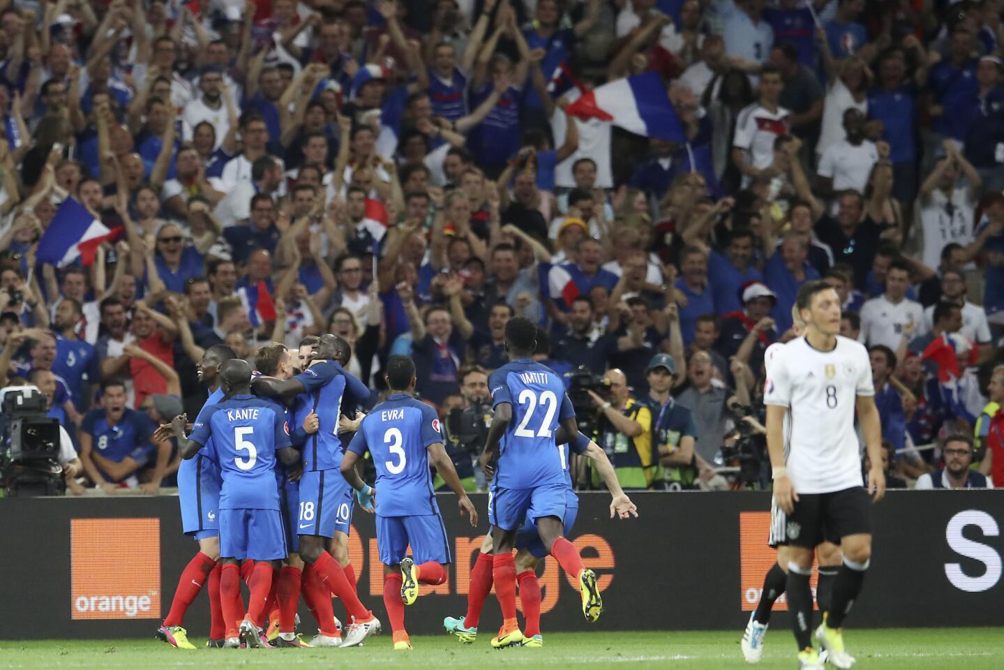 APphoto_Soccer Euro 2016 Germany France