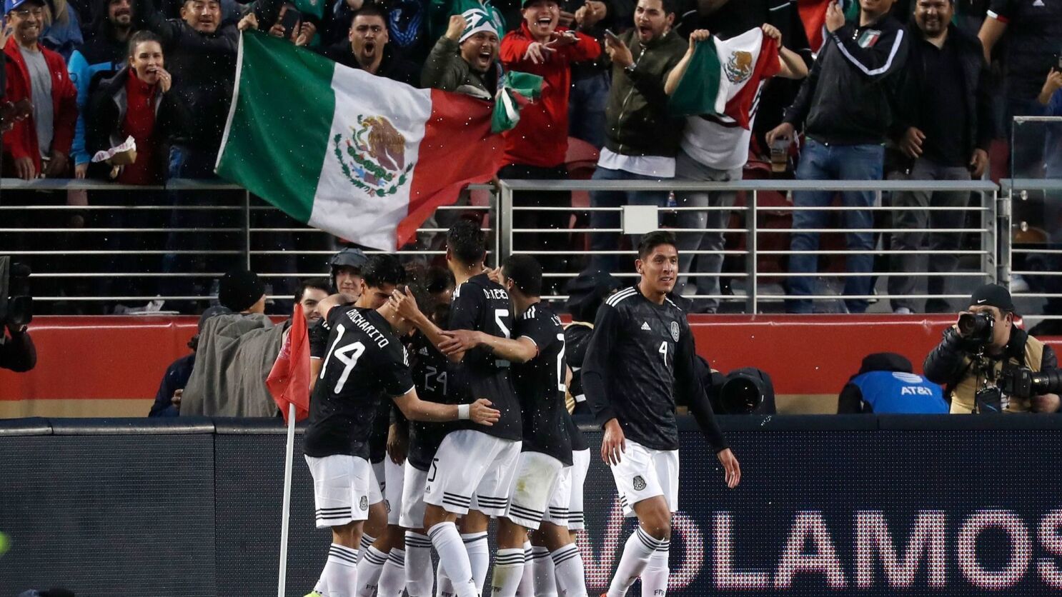 Mexico tops Paraguay 4-2 before 50,317 in Santa Clara - Los Angeles Times