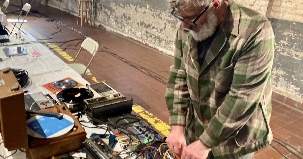 Reseña: desde computadoras hasta reproductores de casetes, The Music Machine ha ofrecido cinco aventuras de audio únicas Reseña: desde computadoras hasta reproductores de casetes, The Music Machine ha ofrecido cinco aventuras de audio únicas