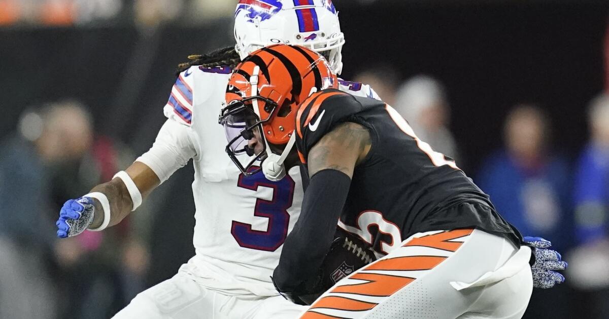 Tee Higgins injury: Bengals WR suffers injury in Week 3