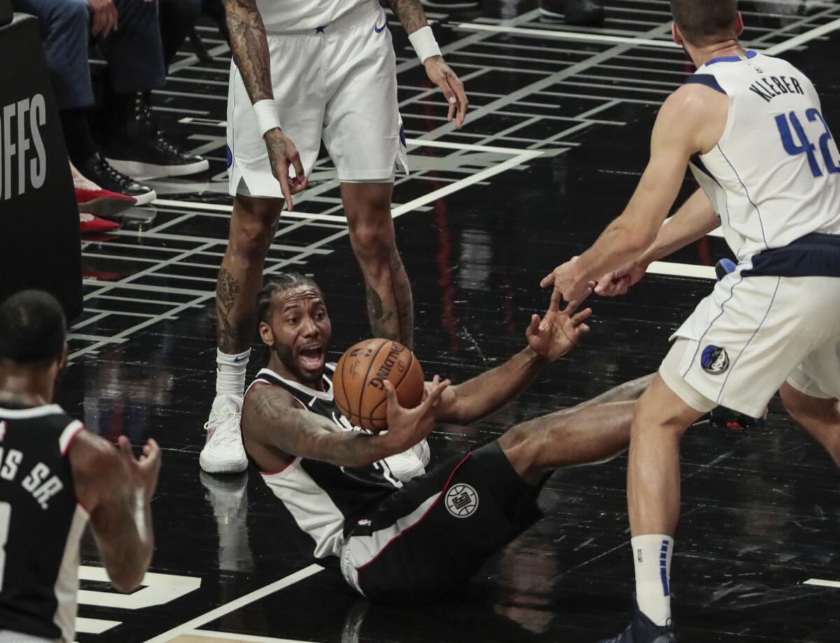 LA Clippers forward Kawhi Leonard (2) yells out after an apparent foul 