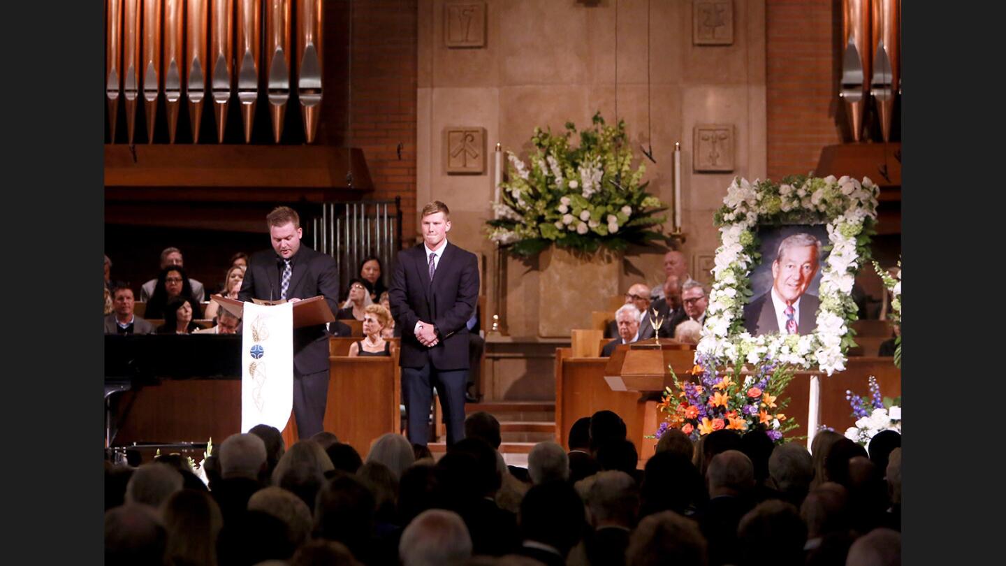 Photo Gallery: Former La Cañada Flintridge mayor Dave Spence remembered at memorial service