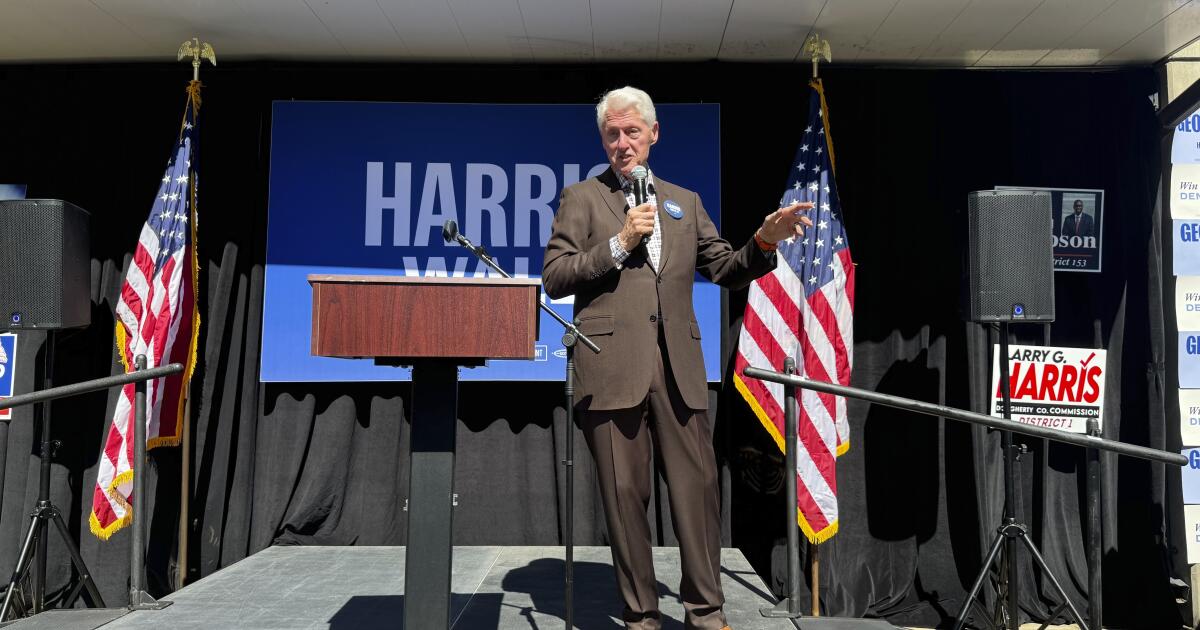 Former President Clinton visits Georgia to mobilize rural black voters