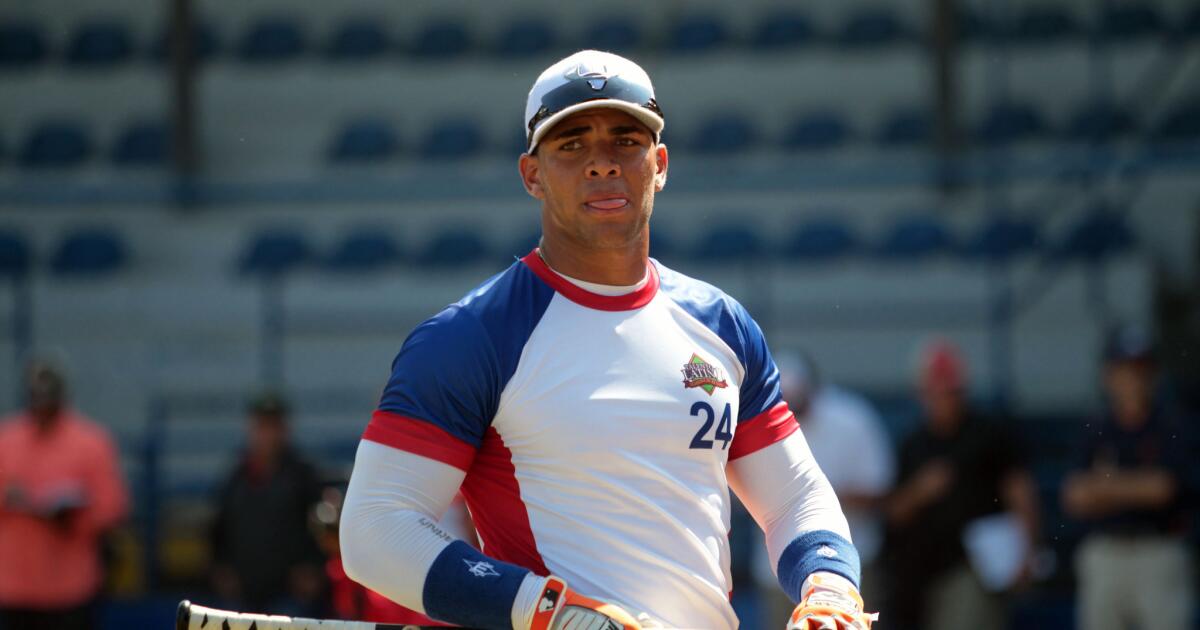 Defector-turned-prospect Yoan Moncada to make Red Sox minor-league debut