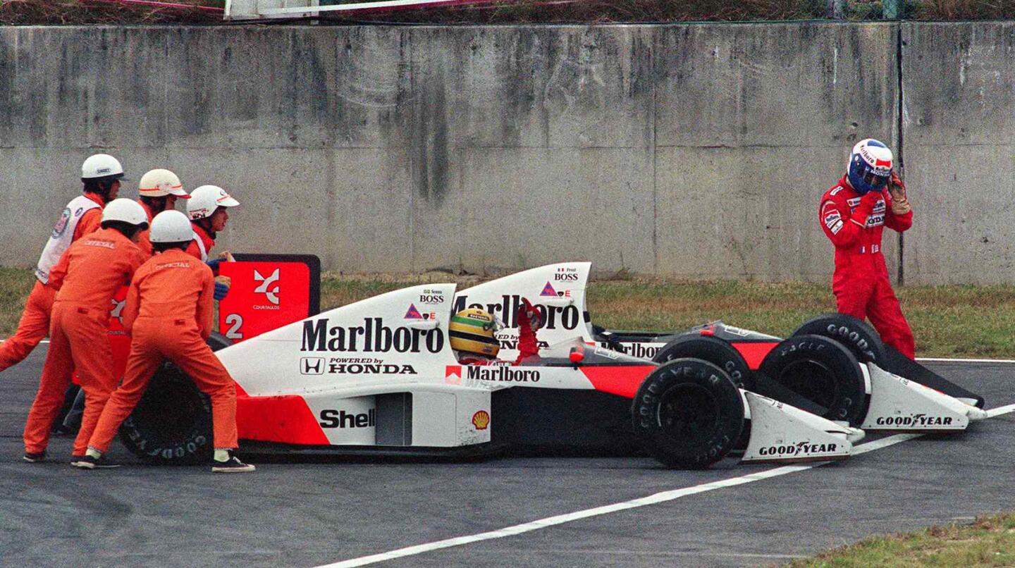 Gran Premio de Japón 1989: Prost embistió a Senna y los dos salieron de la pista. El brasileño siguió en carrera y ganó. Sin embargo, fue descalificado posteriormente y el Mundial lo ganó el francés.