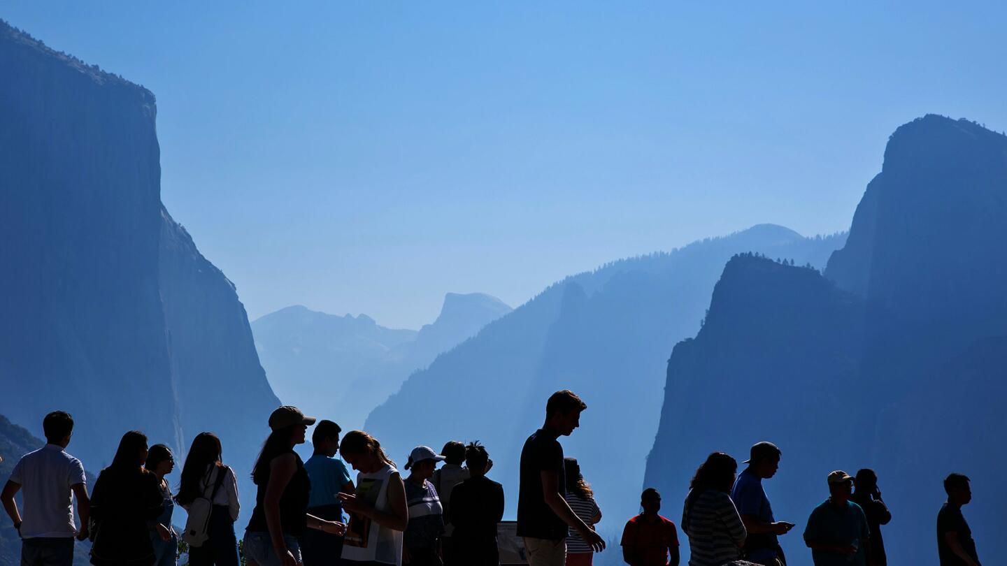 Smoke from Mariposa fire obscures vistas in Yosemite National Park