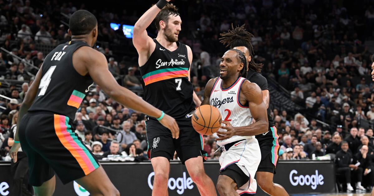 Clippers give up 25-point lead in loss to Victor Wembanyama and the Spurs