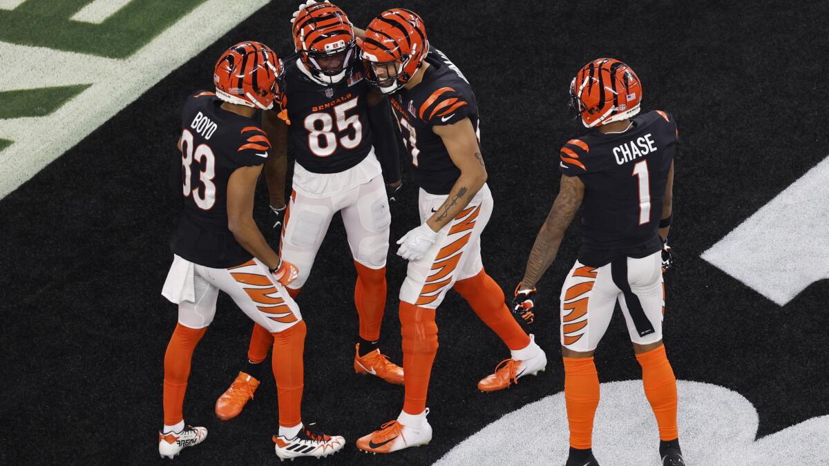 Bengals jerseys, Super Bowl 2022: What color uniform will Cincinnati wear  in Super Bowl 56? - DraftKings Network