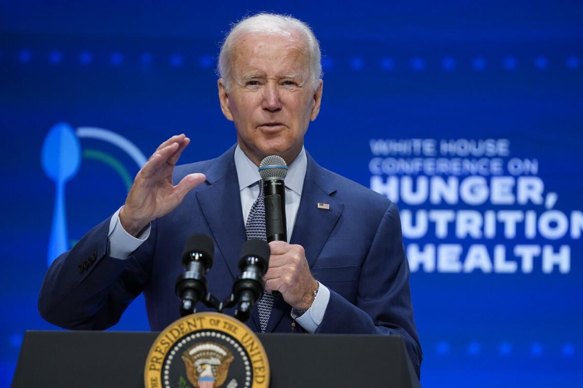 El presidente estadounidense Joe Biden habla en la Conferencia de la Casa Blanca 