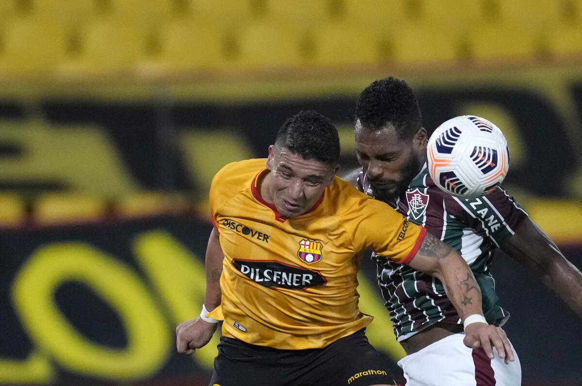 Muere en ataque armado futbolista Mario Pineida del club Barcelona de Ecuador - Los Angeles Times