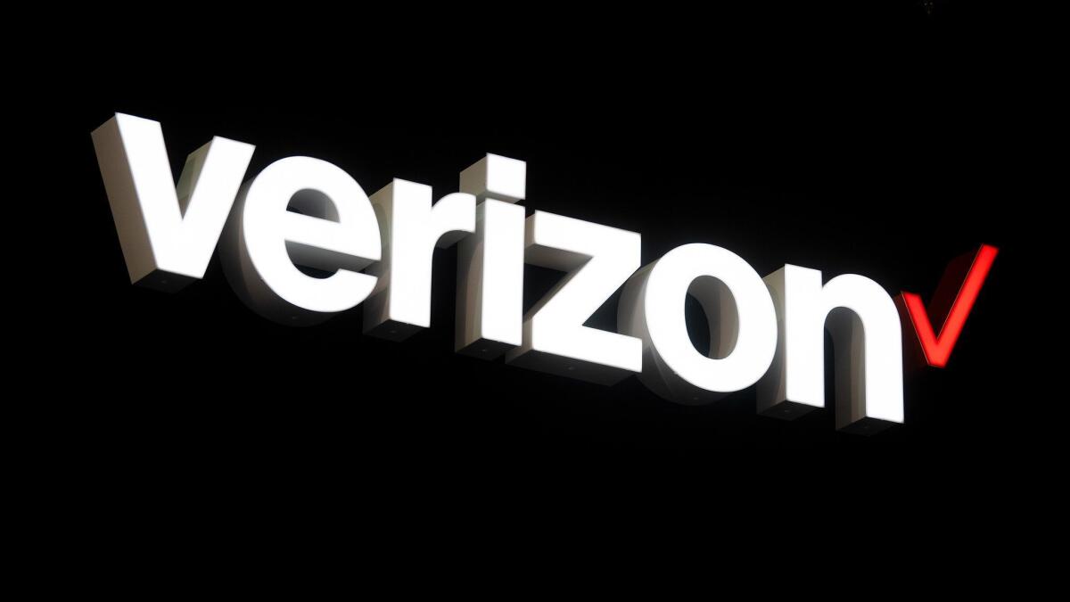 Only customers in parts of Chicago and Minneapolis can use Verizon’s new 5G service so far, and they need to have a specific phone and pay fees.