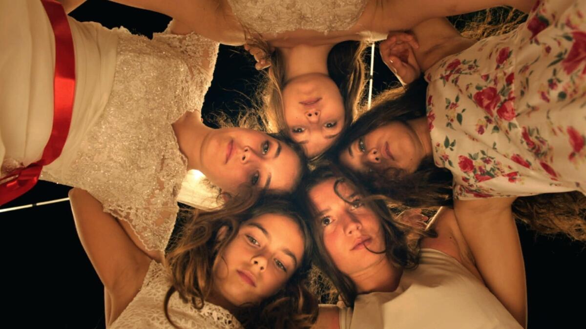 Tugba Sunguroglu, Ilayda Akdogan, Doga Zeynep Doguslu, Elit Iscan, and Gunes Sensoy in the movie "Mustang."