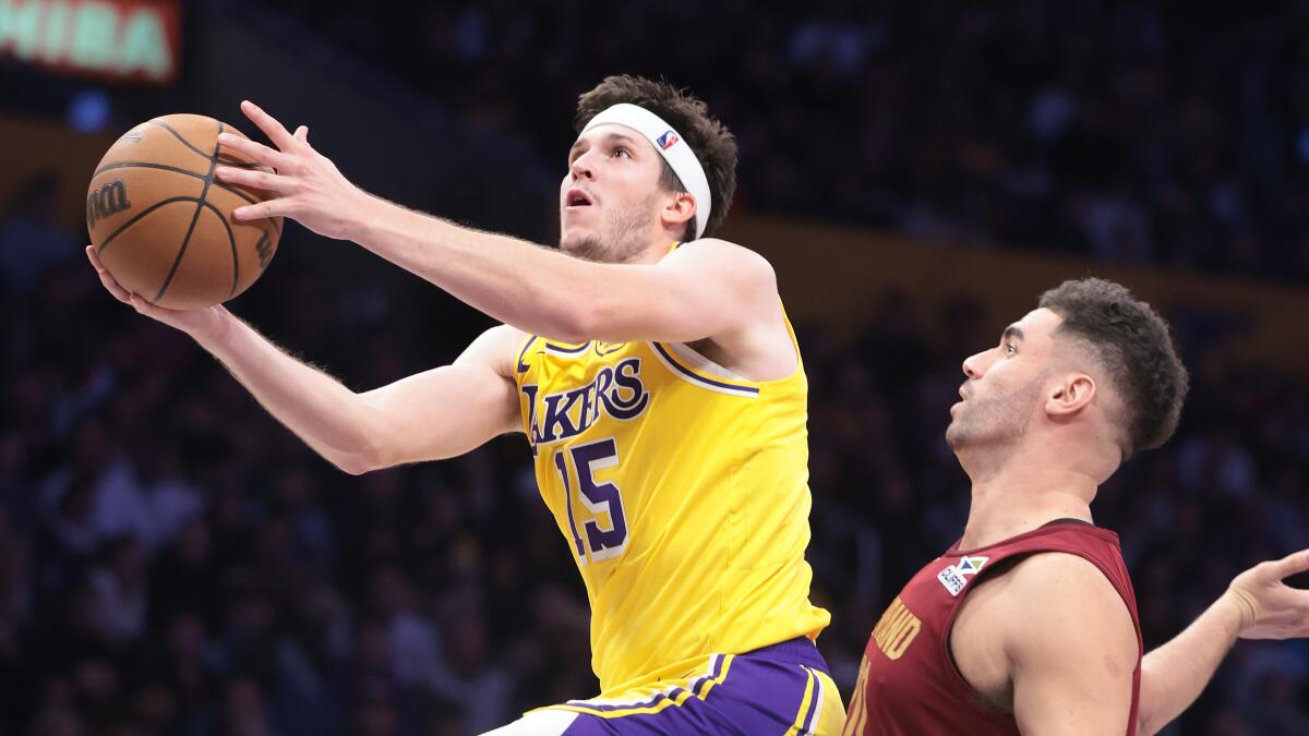 Cleveland Cavaliers Superan a Lakers en el Último Partido del Año Cleveland Cavaliers Superan a Lakers en el Último Partido del Año