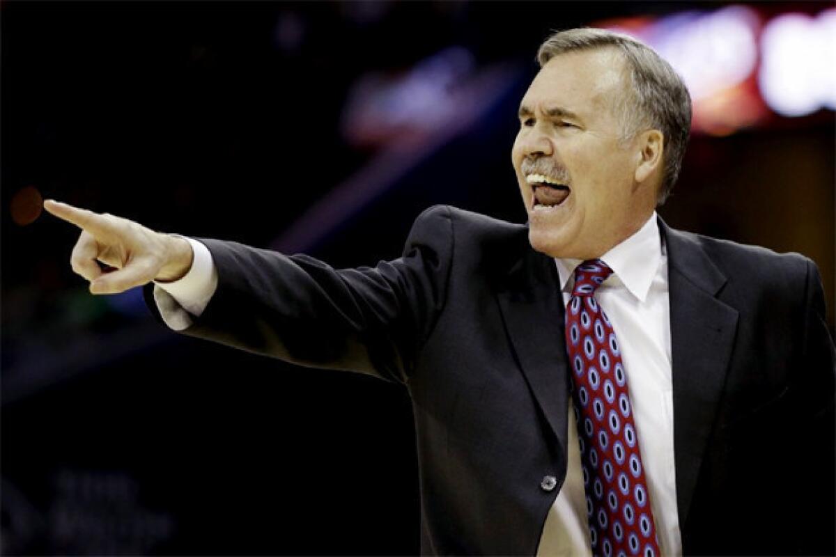 Mike D'Antoni returns to New York to face his former team.