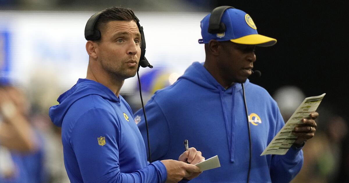 Chris Shula sera le coordinateur défensif des Rams ;  Giff Smith rejoint l’équipe