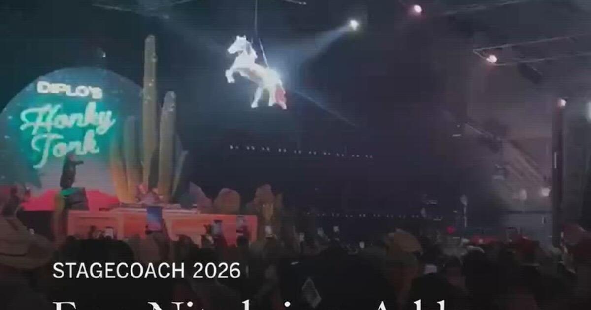 Emo Nite brings Ashlee Simpson, 3OH!3 to festival