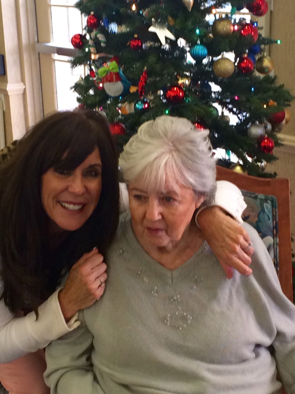 Maureen Cardosa was inspired to return to marathon running and raise money for Alzheimer's research by her mother, Rosie.