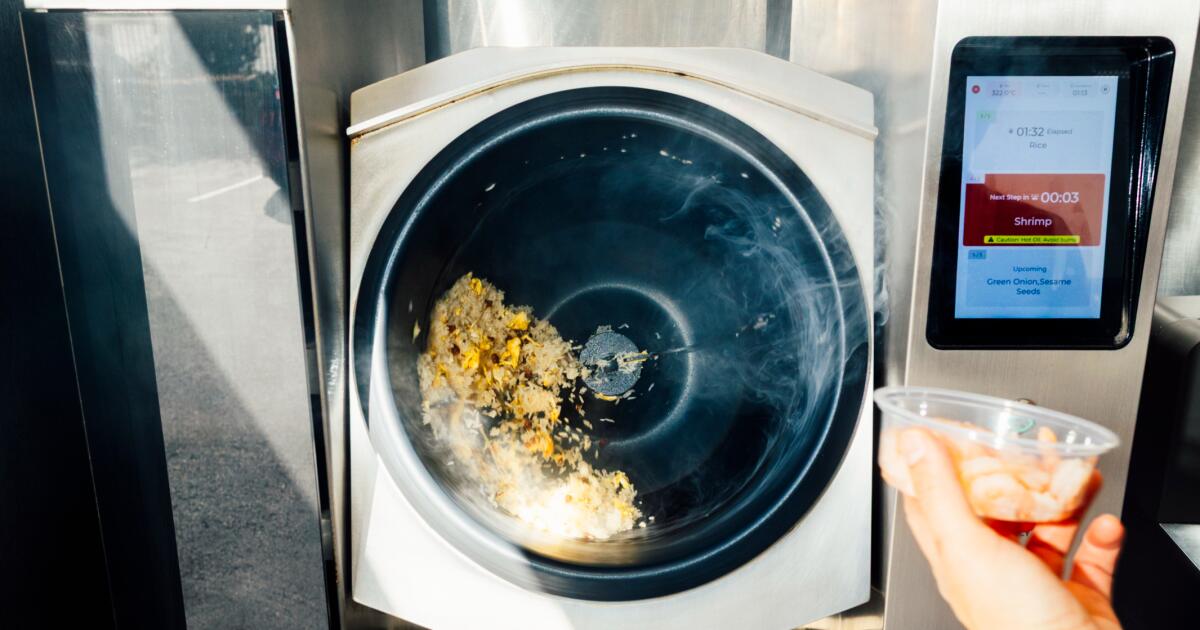 Robot woks could be the future of dining in Los Angeles, and beyond Robot woks could be the future of dining in Los Angeles, and beyond