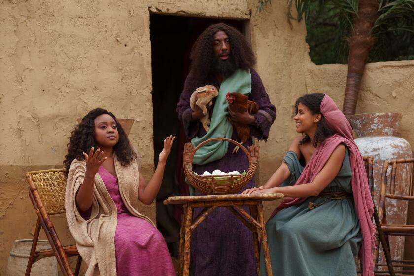 History of the World, Part II -- Episode 104 -- Jesus and Mary fall in love; Schmuck and Fanny Mudman change the course of Russian history; How the Pyramids were built. Martha (Quinta Brunson), Luke (J.B. Smoove), and Mary Magdalene (Zazie Beetz), shown. (Photo by: Aaron Epstein/Hulu)