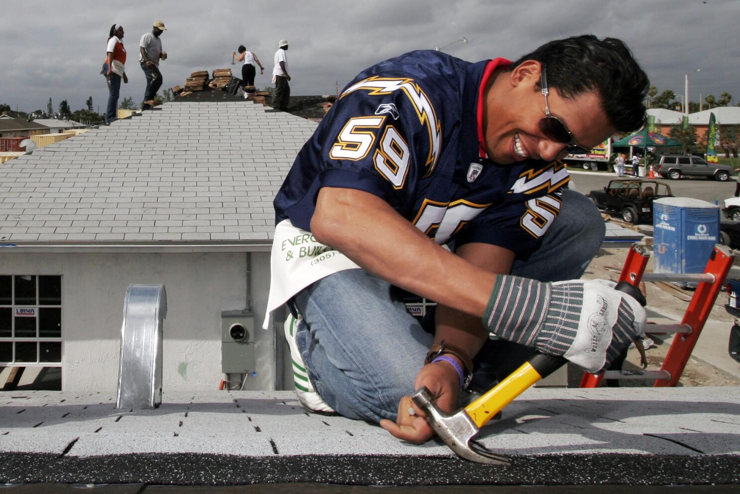 Column: Former Chargers LB Donnie Edwards earns NFL award for assisting  U.S. military personnel - The San Diego Union-Tribune