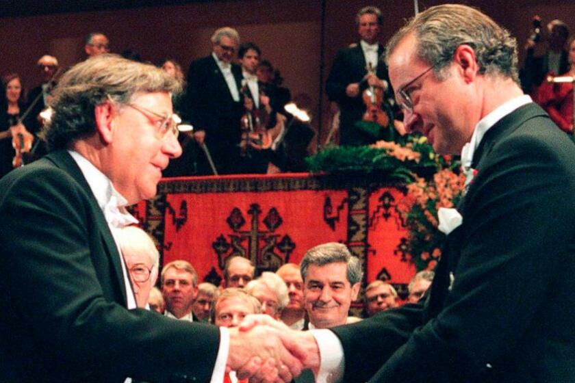 Paul Crutzen receives the Nobel prize in chemistry in 1995.