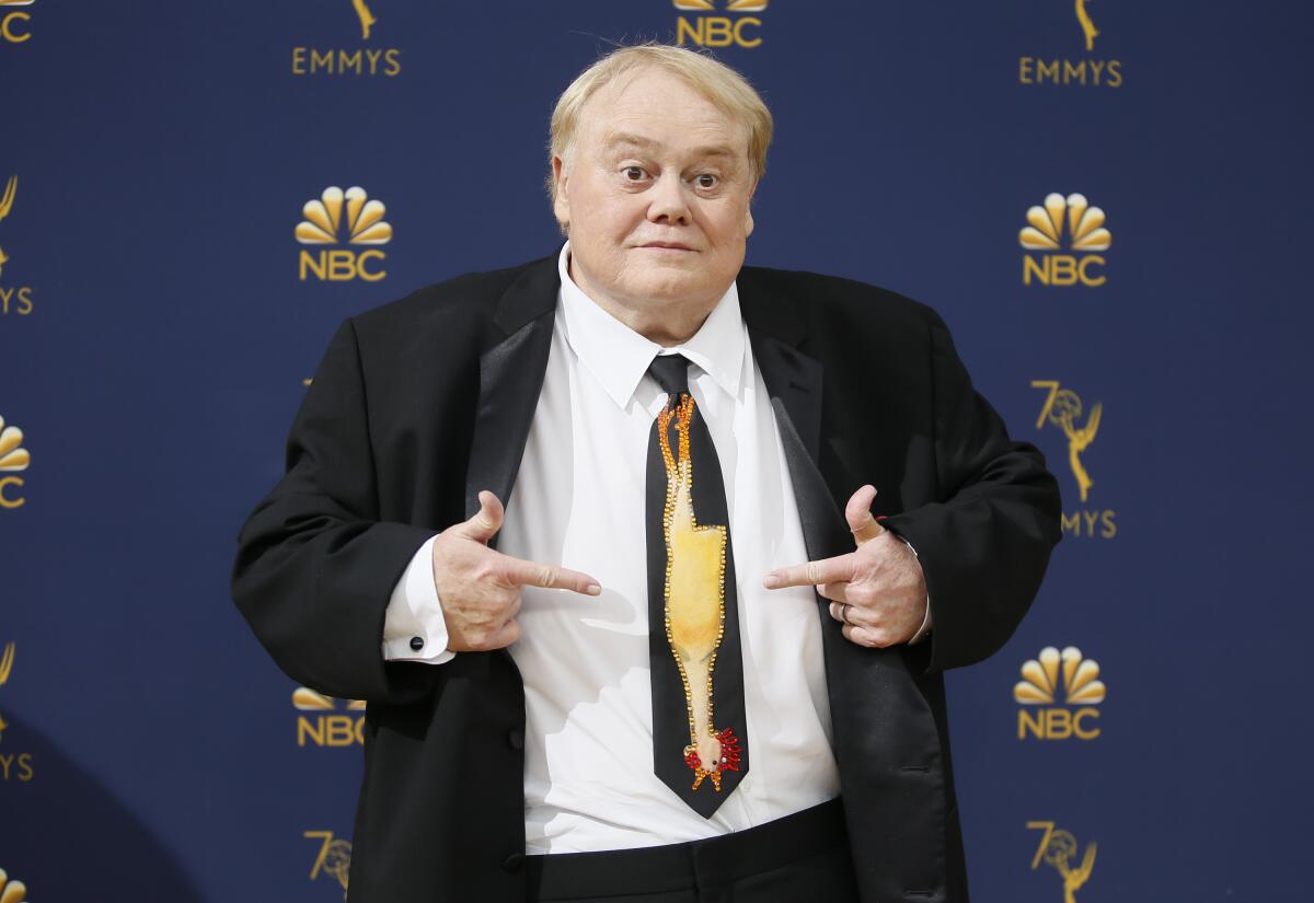 Louie Anderson dead: Stand-up comic, 'Baskets' star was 68 - Los