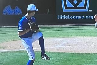 Louis Lappe of El Segundo throwing in the sixth inning for El Segundo.