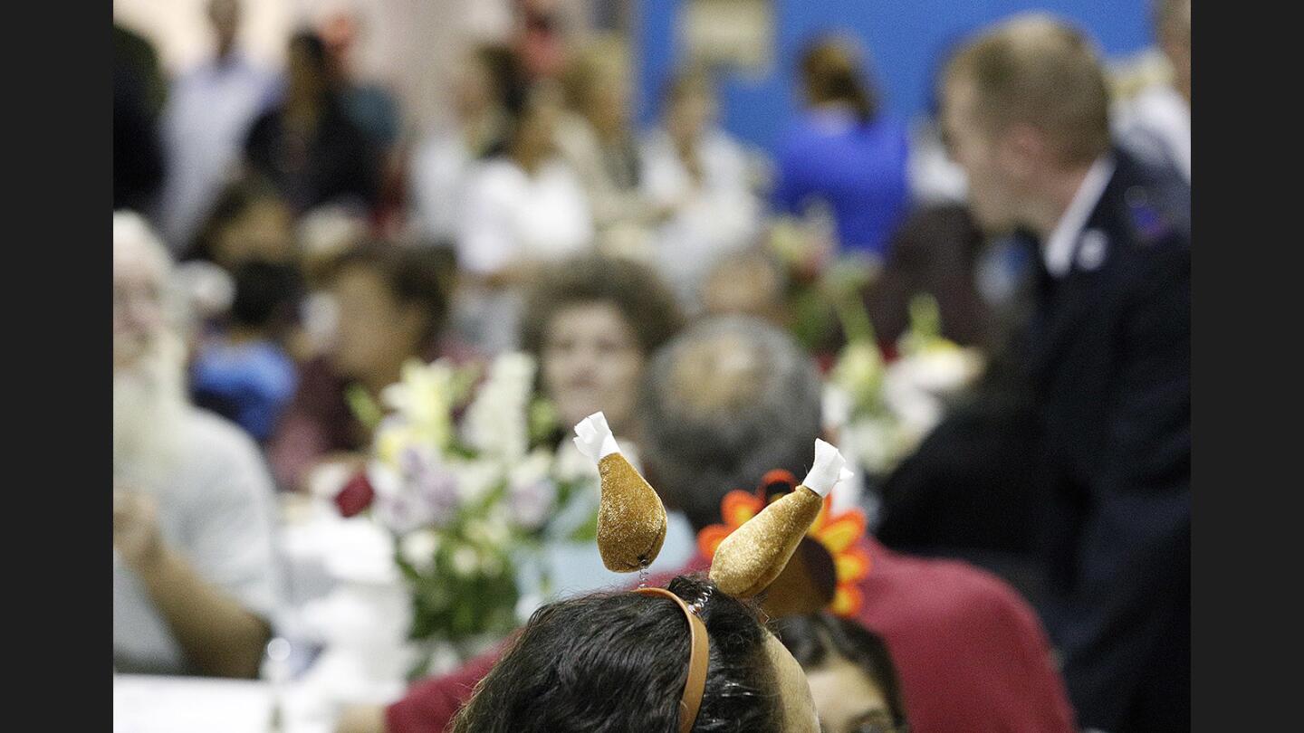 Photo Gallery: Salvation Army in Glendale serves pre-Thanksgiving meal