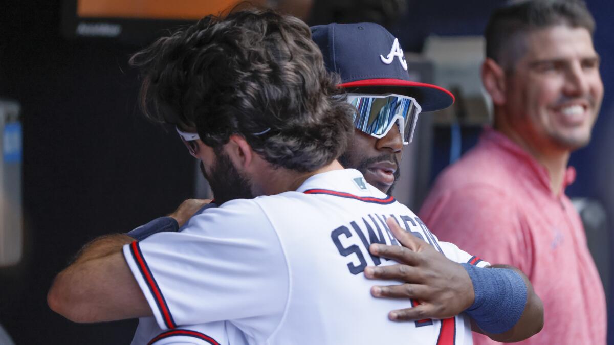 Braves call up top prospect Harris to boost outfield defense