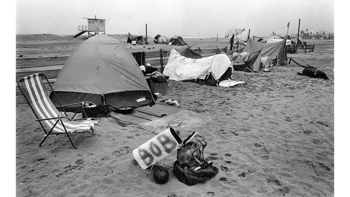 Jan. 5, 1988: A homeless camp on Venice Beach near Rose Avenue.