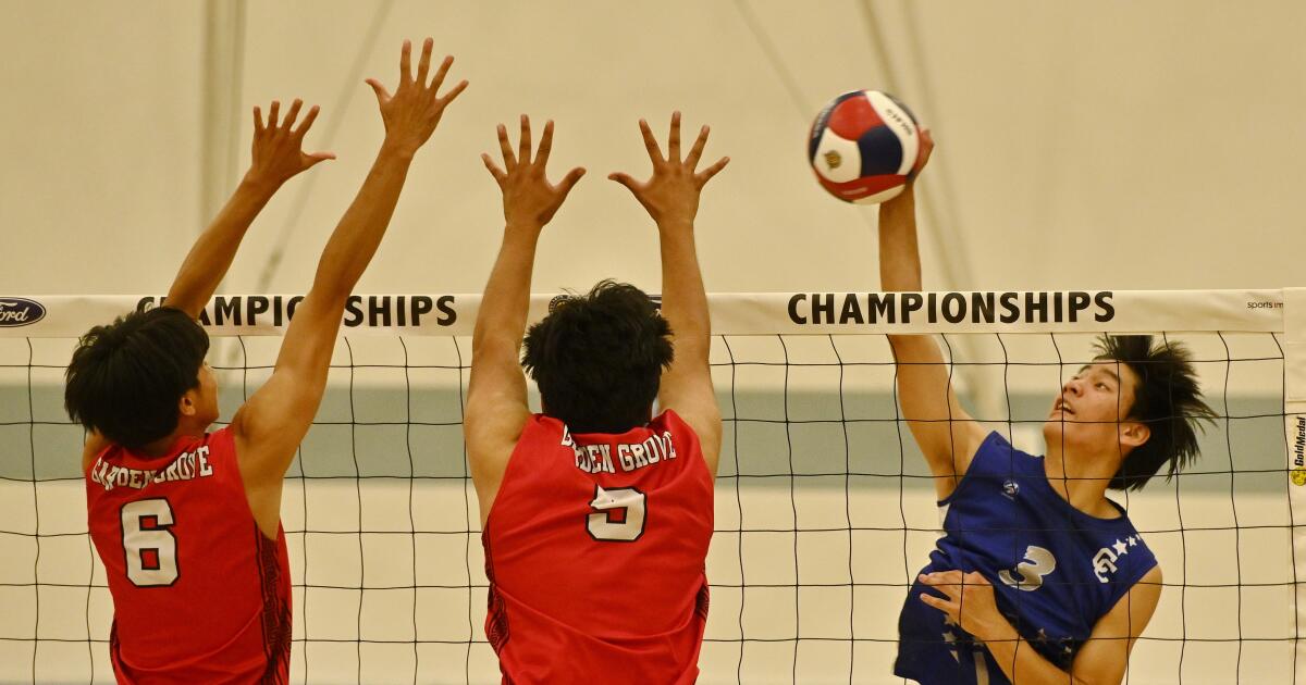 Prep talk: Culver City volleyball finds succeeds without home court