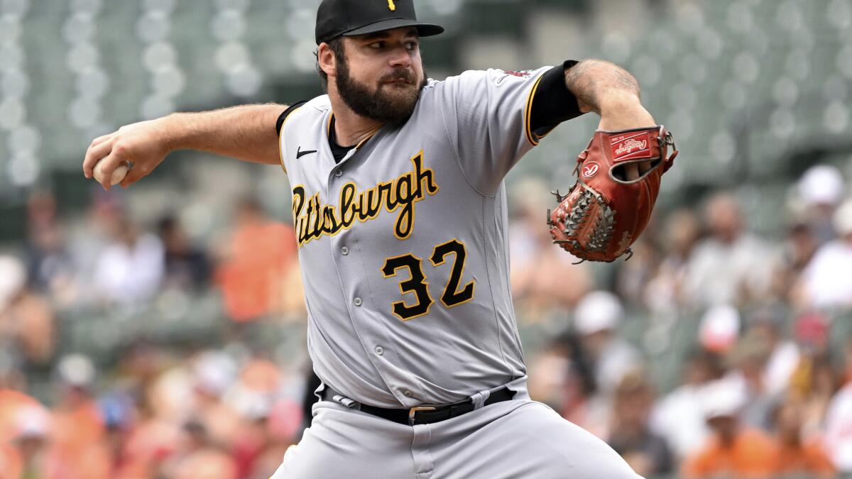 Baseball Defeats Navy, 8-1, at Oriole Park at Camden Yards