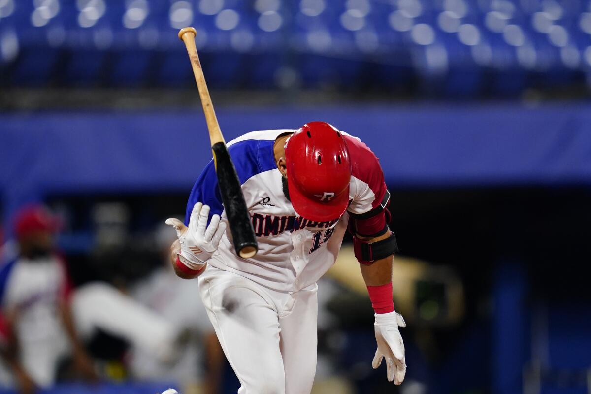 Bautista's hit, and bat flip, helps Dominicans oust Israel