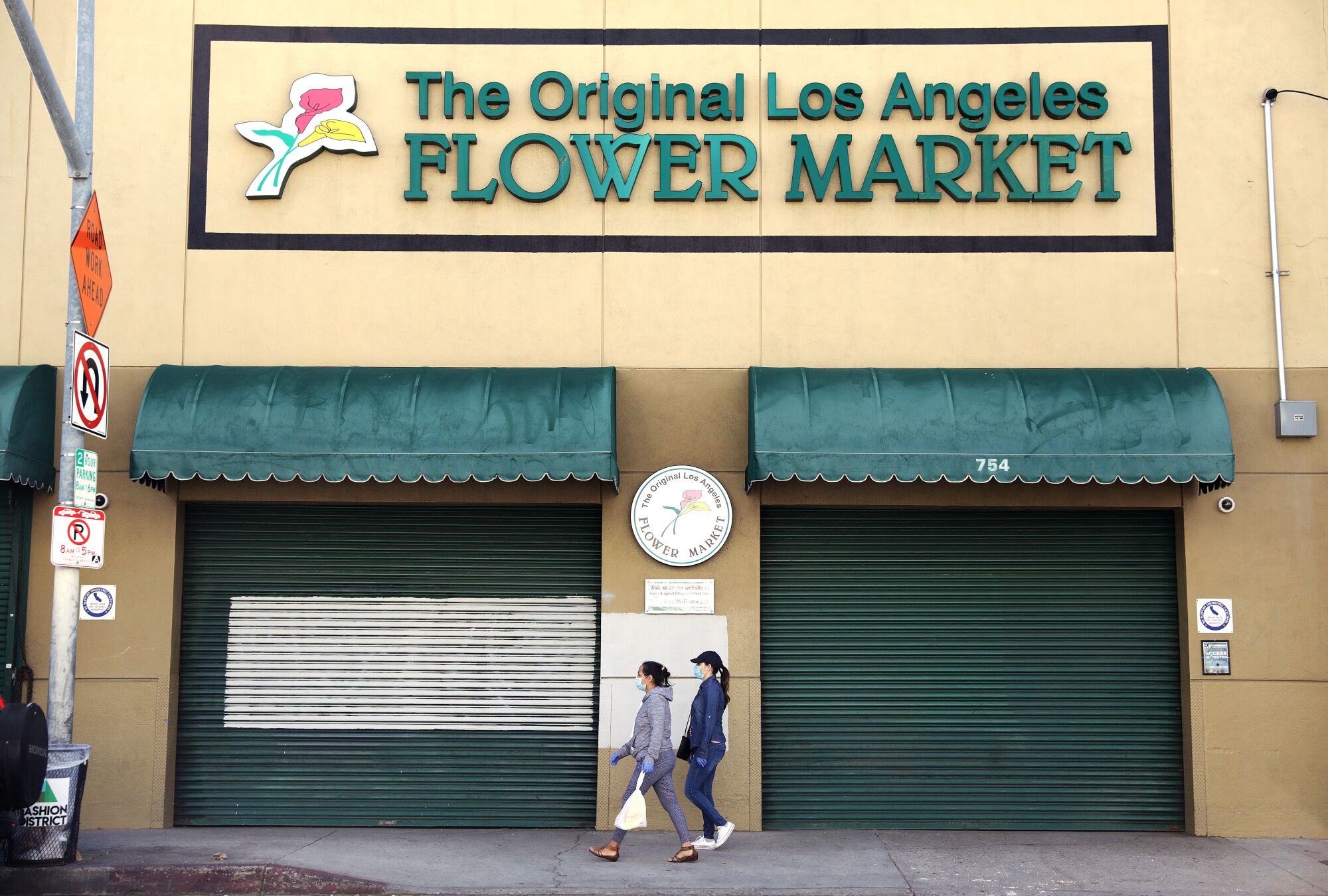  The Original Los Angeles Flower Market in downtown Los Angeles  will reopen Friday ahead of Mother's Day weekend
