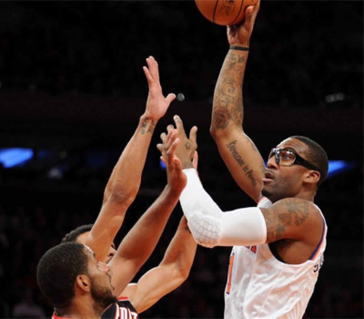 Amare Stoudemire scored six points and had one rebound in his first minutes of the season for the Knicks on Tuesday.