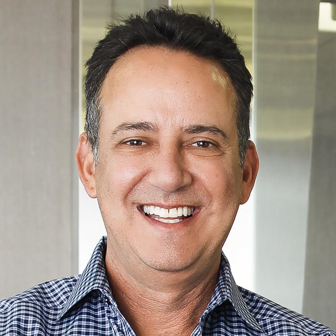 A portrait of Daniel Rozansky