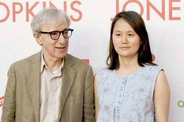 What went down: Woody Allen and Mia Farrow were together for 12 years until they split due to Allen's desire to be with (romantically) her adopted daughter from a previous marriage, Soon Yi Previn. Scandal! Through court cases involving child-abuse charges and custody battles, Allen and Previn -- 35 years separating them -- remained together and wed six years after their relationship went public.
