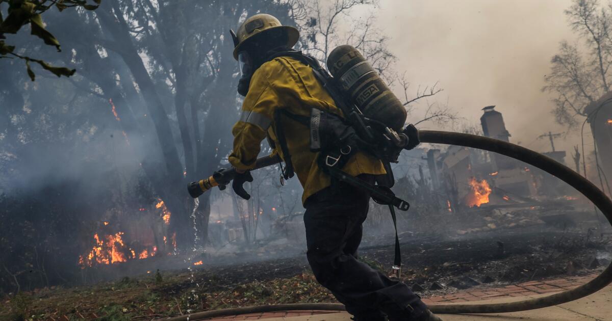 California fires reveal limits of city water systems for firefighting ...
