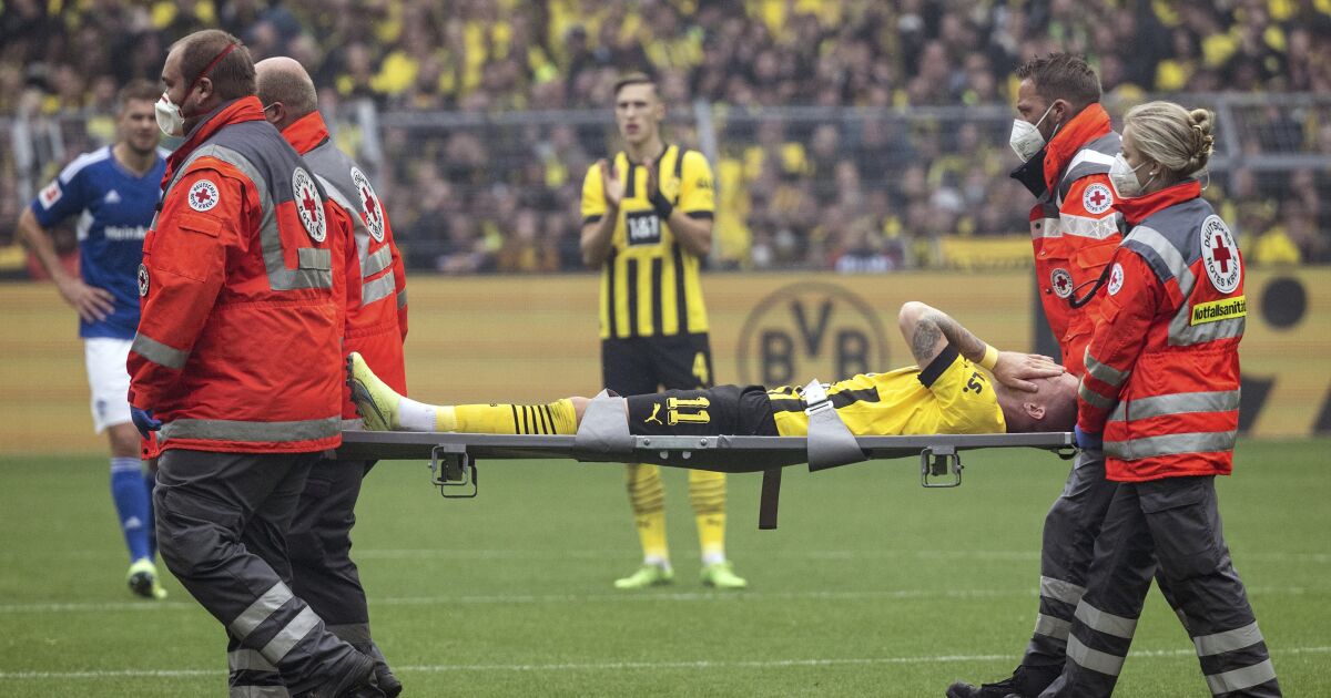 Die WM-Teilnahme von Reus ist wegen einer Sprunggelenksverletzung gefährdet