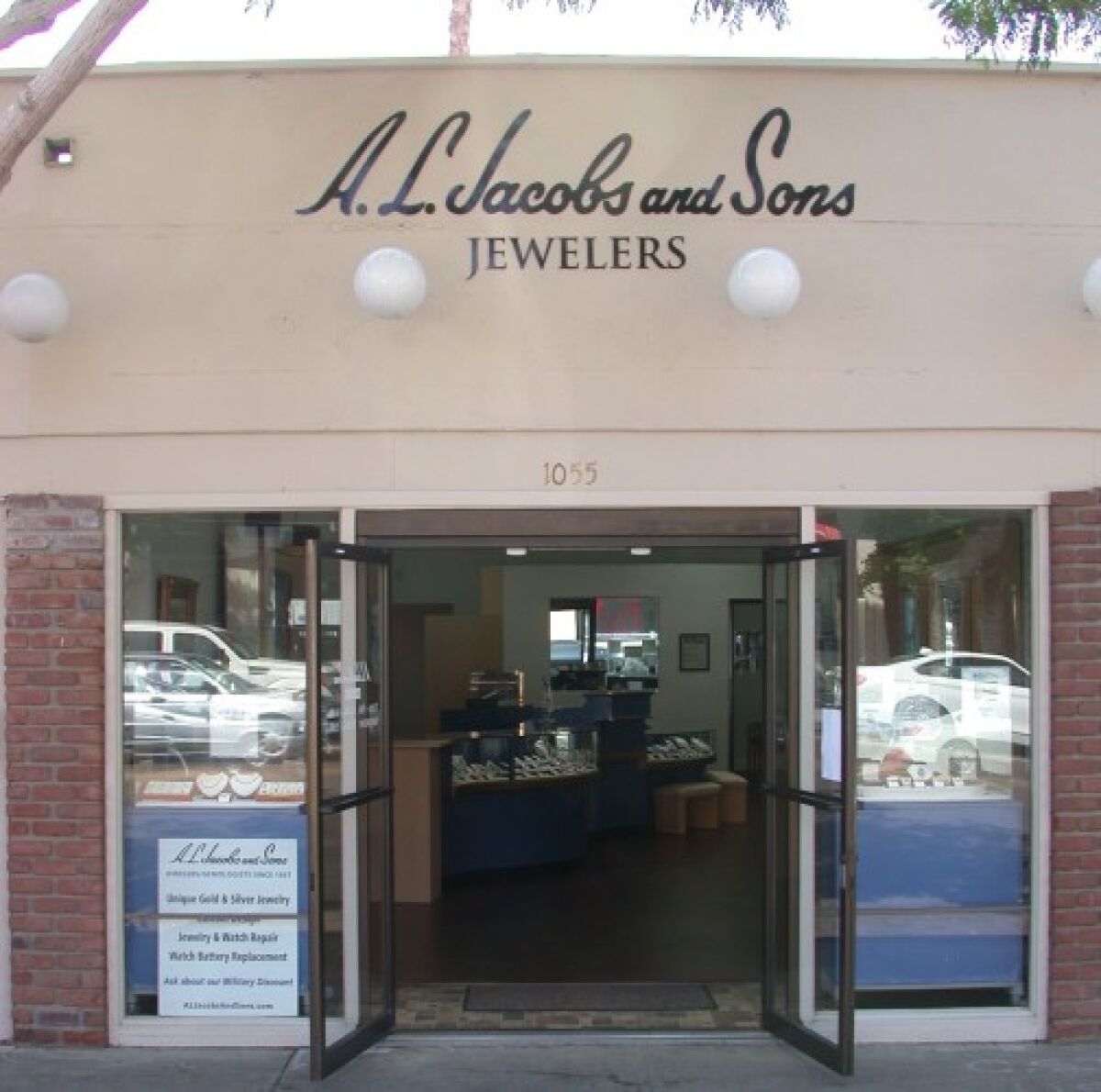 A.L. Jacobs and Sons Jewelers will close soon after 83 years in business.
