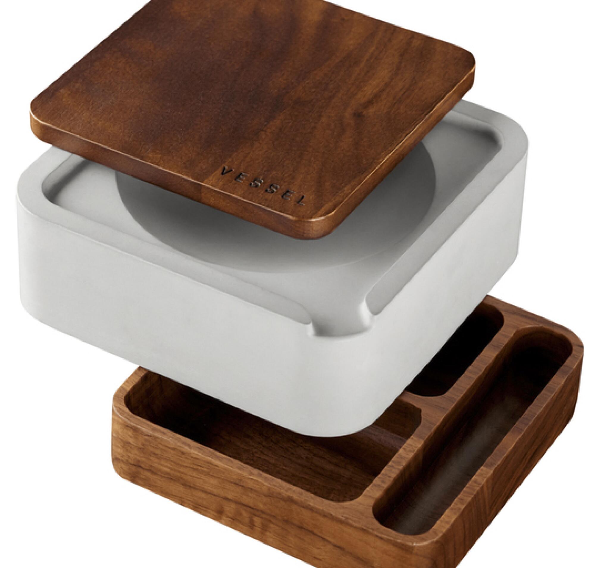 Vessel ashtray set